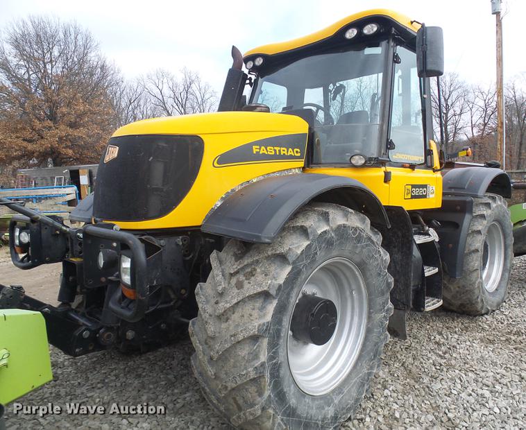 image for item DB2150 2005 JCB Fastrac 3220 4WD tractor