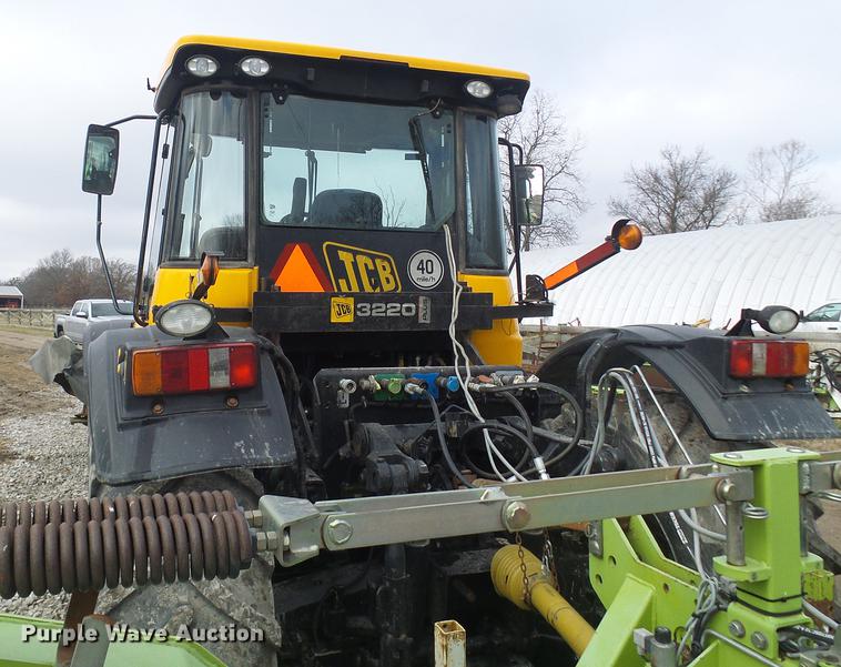 image for item DB2150 2005 JCB Fastrac 3220 4WD tractor