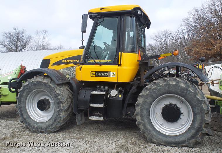 image for item DB2150 2005 JCB Fastrac 3220 4WD tractor