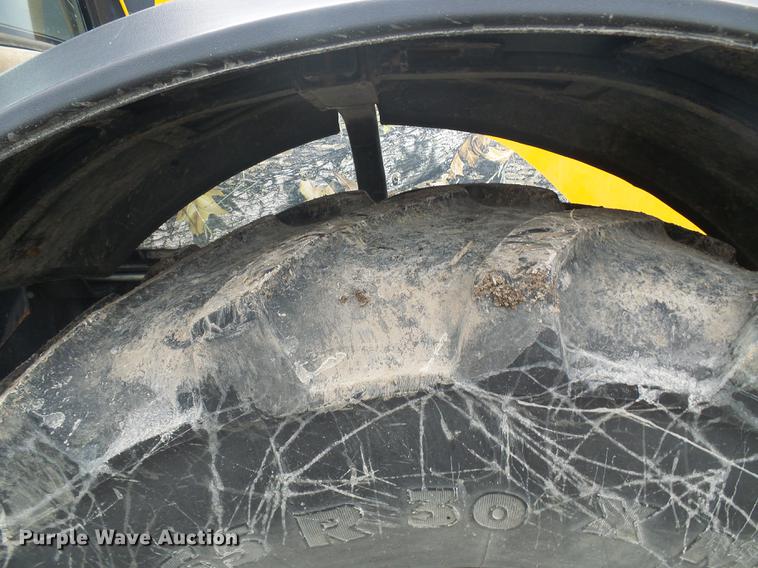 image for item DB2150 2005 JCB Fastrac 3220 4WD tractor