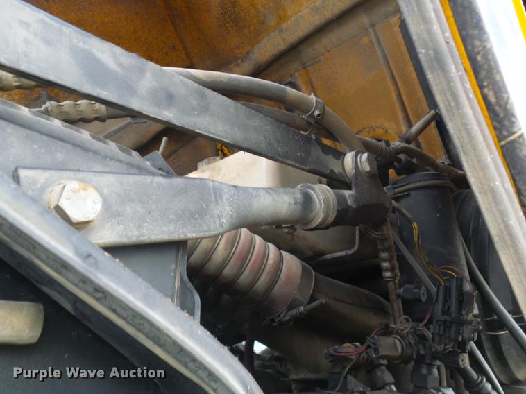 image for item DB2150 2005 JCB Fastrac 3220 4WD tractor