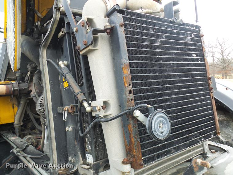 image for item DB2150 2005 JCB Fastrac 3220 4WD tractor