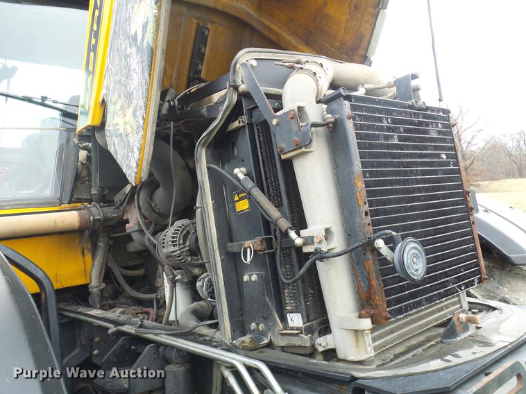 image for item DB2150 2005 JCB Fastrac 3220 4WD tractor