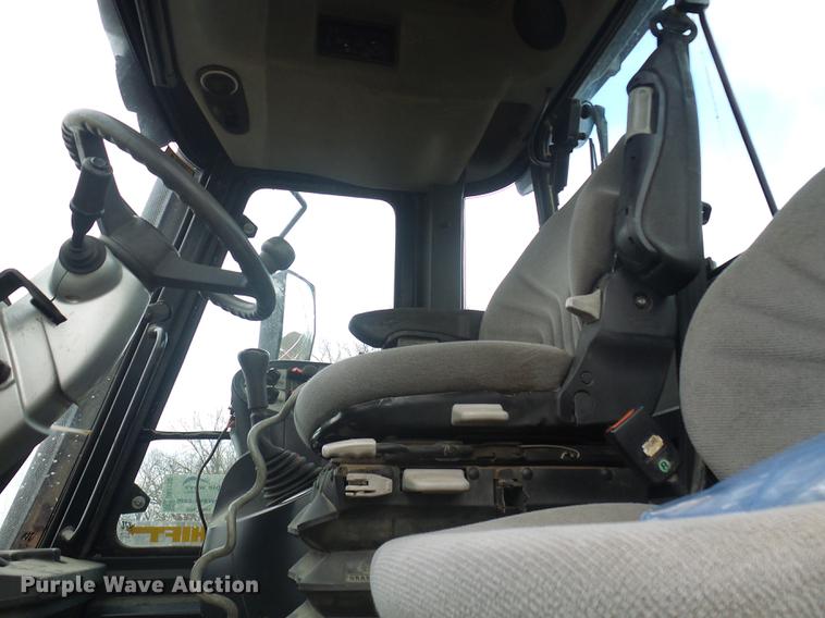 image for item DB2150 2005 JCB Fastrac 3220 4WD tractor