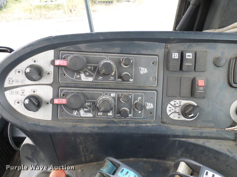 image for item DB2150 2005 JCB Fastrac 3220 4WD tractor