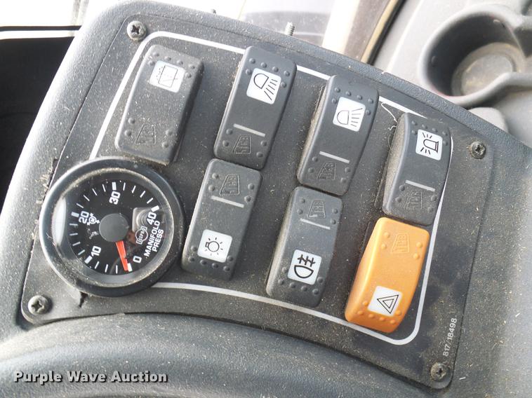 image for item DB2150 2005 JCB Fastrac 3220 4WD tractor