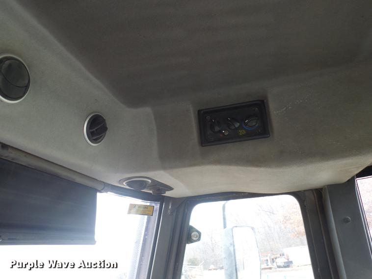 image for item DB2150 2005 JCB Fastrac 3220 4WD tractor