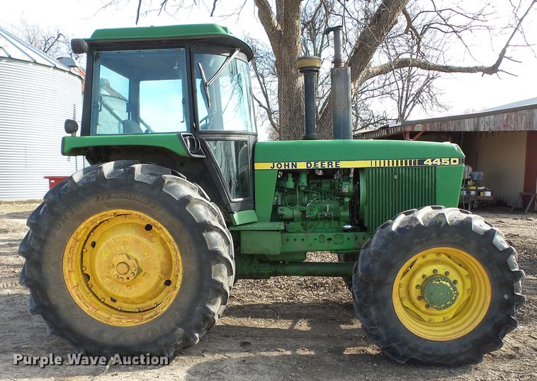 image for item DD2357 1986 John Deere 4450 MFWD tractor