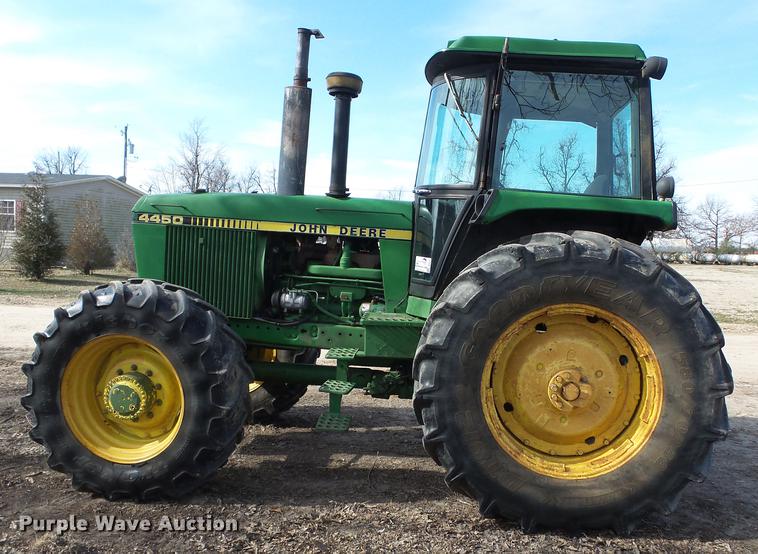 image for item DD2357 1986 John Deere 4450 MFWD tractor