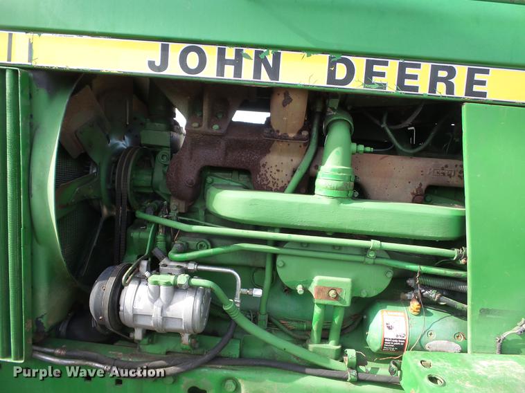 image for item DD2357 1986 John Deere 4450 MFWD tractor
