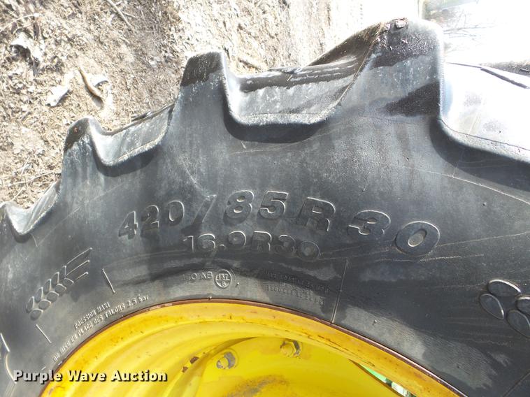 image for item DD2357 1986 John Deere 4450 MFWD tractor