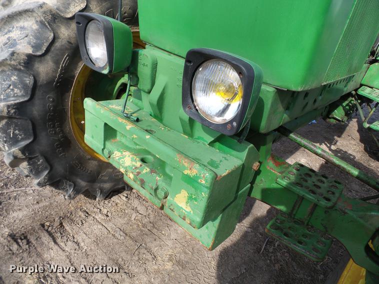 image for item DD2357 1986 John Deere 4450 MFWD tractor