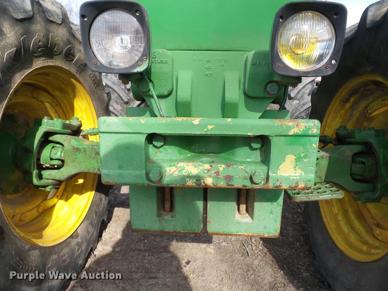image for item DD2357 1986 John Deere 4450 MFWD tractor