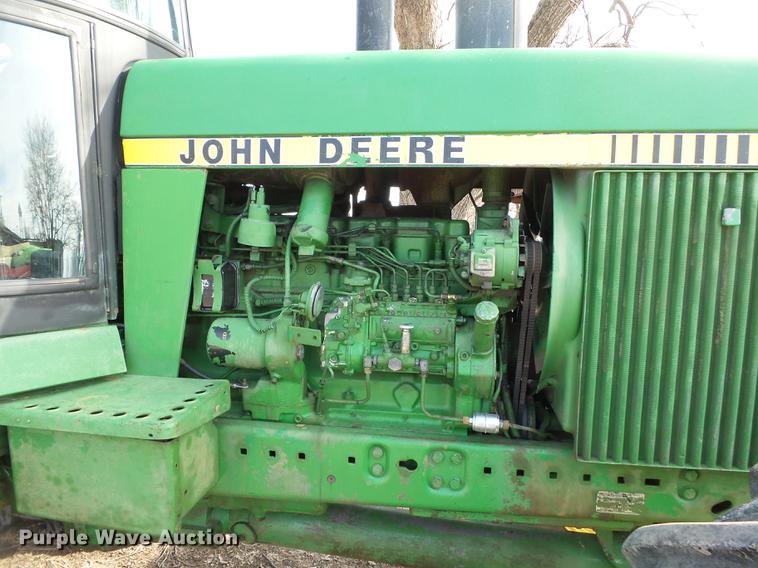 image for item DD2357 1986 John Deere 4450 MFWD tractor