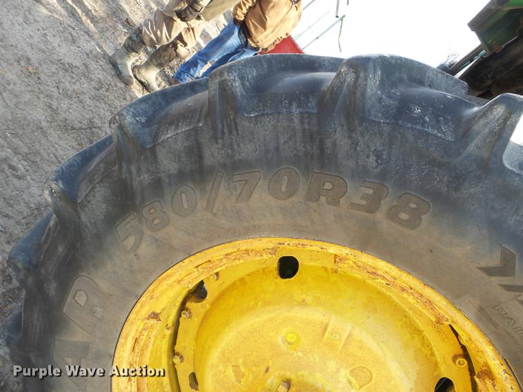 image for item DD2357 1986 John Deere 4450 MFWD tractor