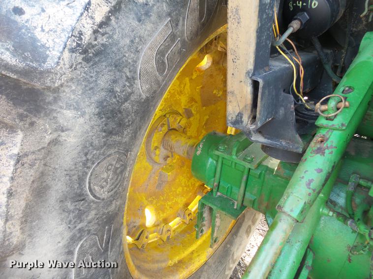 image for item DD2357 1986 John Deere 4450 MFWD tractor