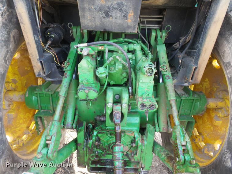 image for item DD2357 1986 John Deere 4450 MFWD tractor