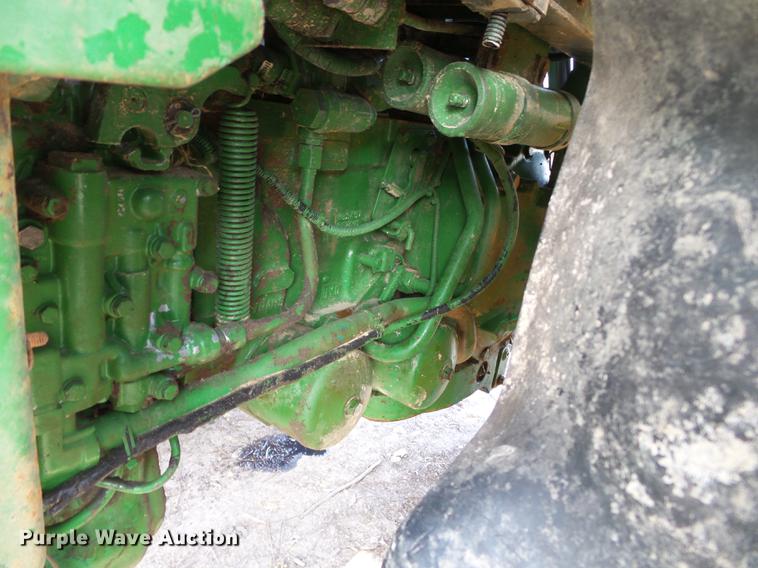 image for item DD2357 1986 John Deere 4450 MFWD tractor