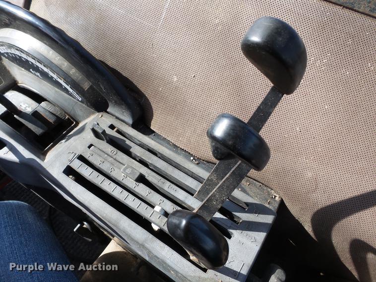 image for item DD2357 1986 John Deere 4450 MFWD tractor