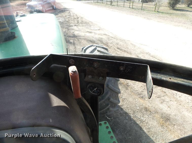 image for item DD2357 1986 John Deere 4450 MFWD tractor