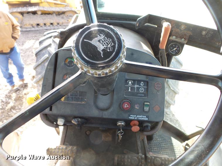 image for item DD2357 1986 John Deere 4450 MFWD tractor