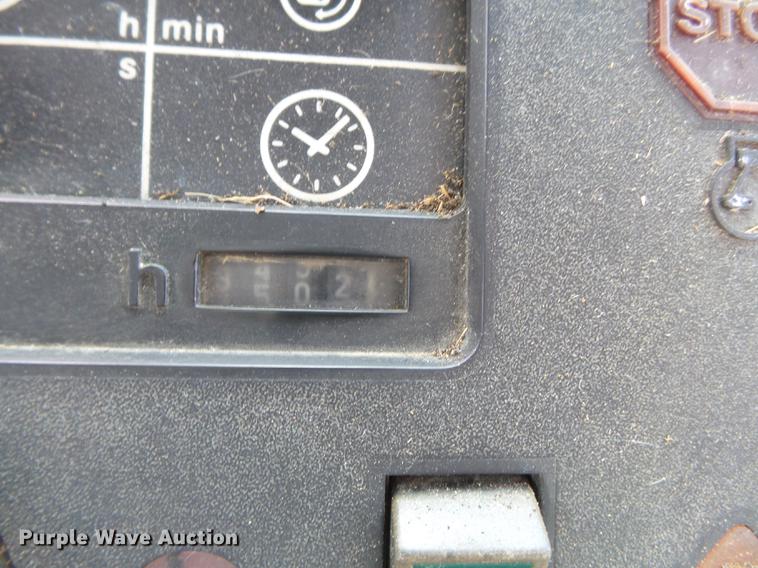 image for item DD2357 1986 John Deere 4450 MFWD tractor