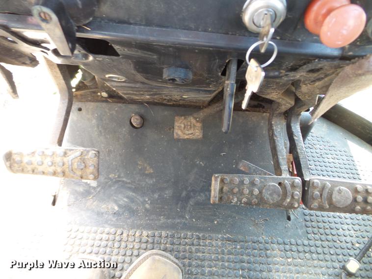 image for item DD2357 1986 John Deere 4450 MFWD tractor