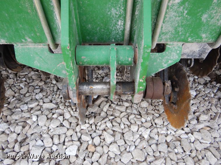 image for item DE5981 Great Plains 2025P no-till grain drill