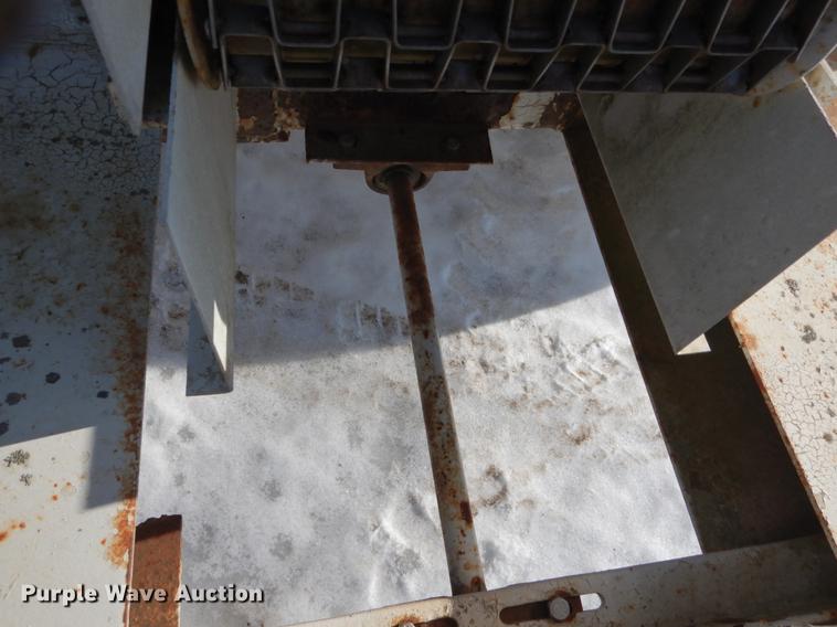 image for item DE5989 Spreader