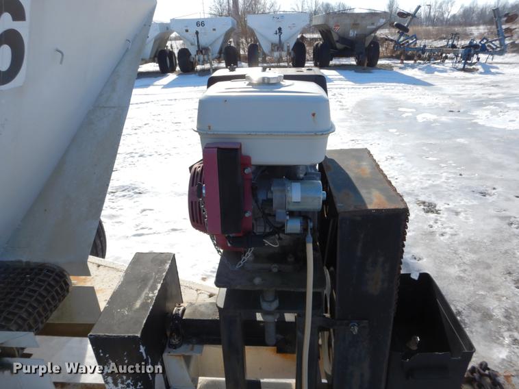 image for item DE5989 Spreader