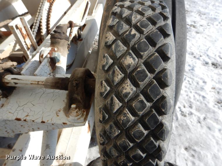 image for item DE5989 Spreader