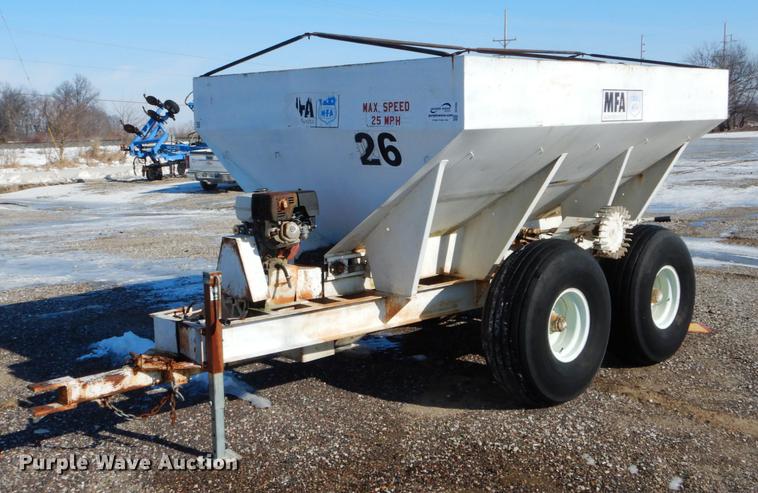 image for item DE5990 Spreader