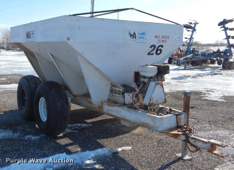 image for item DE5990 Spreader