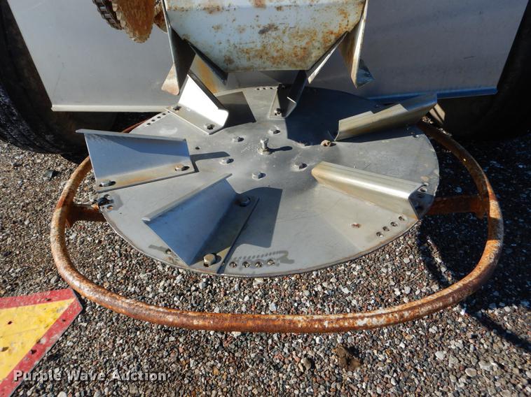 image for item DE5990 Spreader