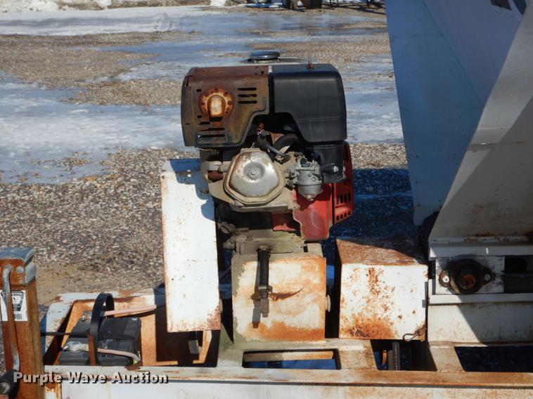 image for item DE5990 Spreader