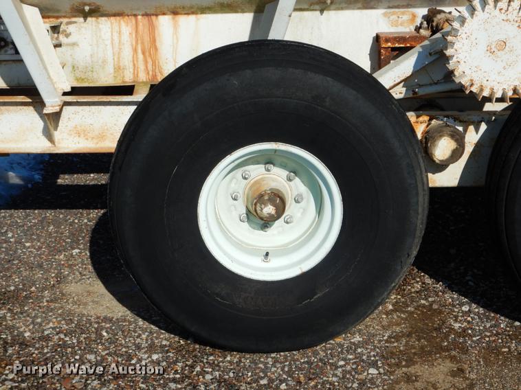 image for item DE5990 Spreader