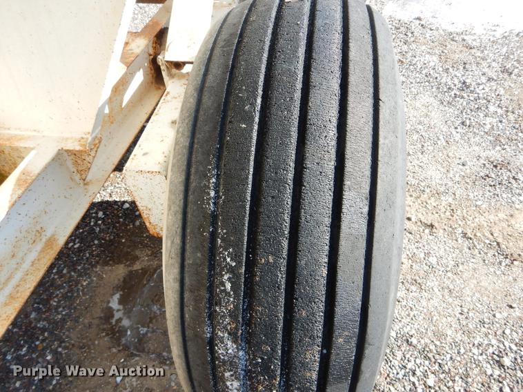 image for item DE5990 Spreader