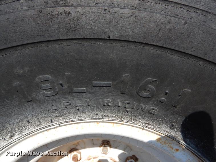 image for item DE5991 Spreader