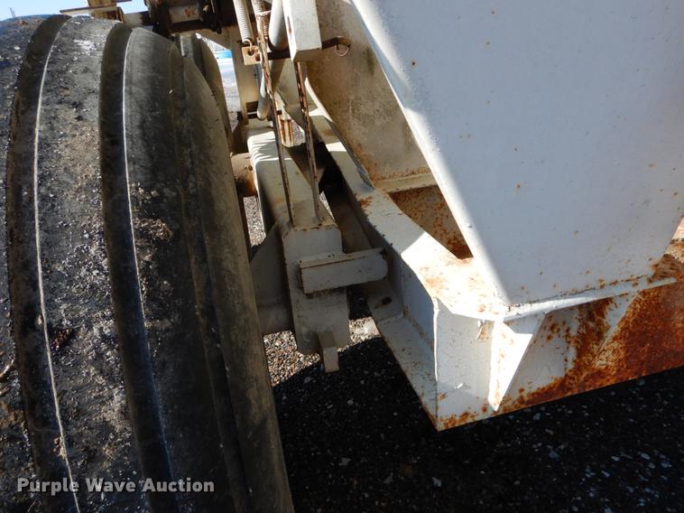 image for item DE5992 Spreader