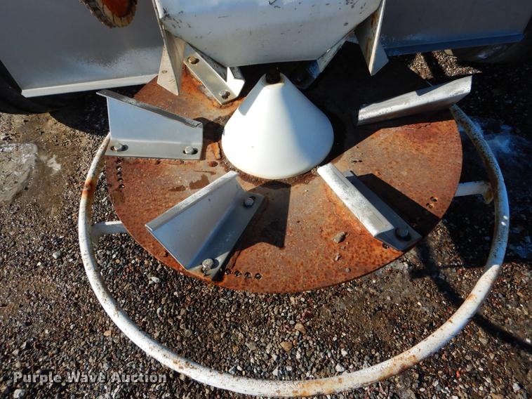 image for item DE5992 Spreader