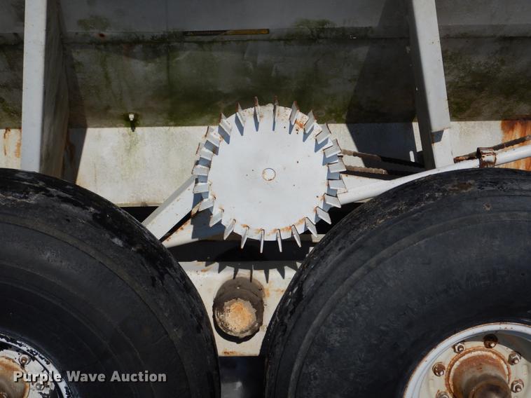 image for item DE5992 Spreader