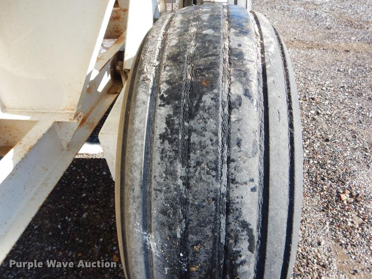 image for item DE5992 Spreader