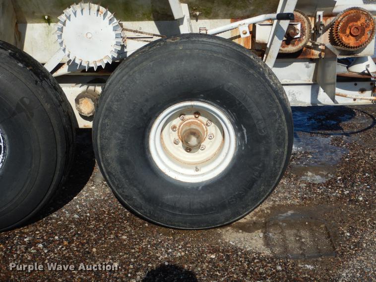 image for item DE5992 Spreader