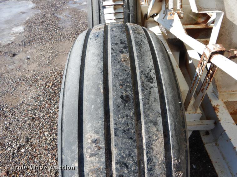 image for item DE5992 Spreader