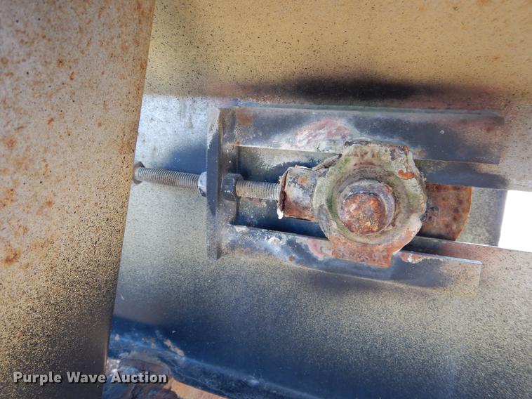 image for item DE5993 Spreader