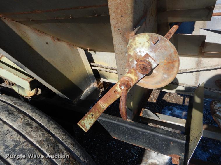 image for item DE5993 Spreader