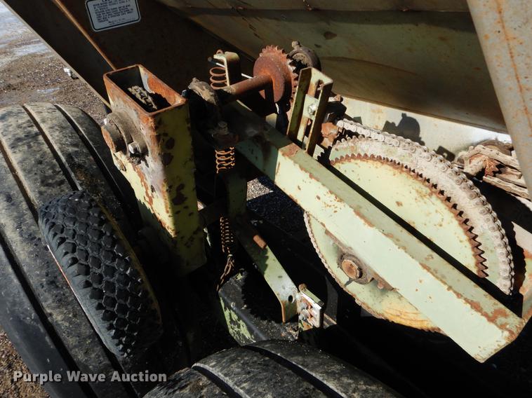 image for item DE5993 Spreader