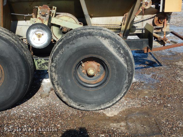 image for item DE5993 Spreader