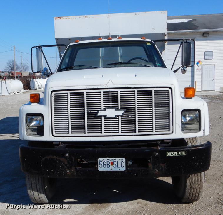 image for item DE5998 1990 GMC TopKick tender truck