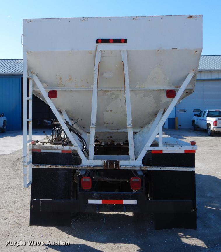 image for item DE5998 1990 GMC TopKick tender truck